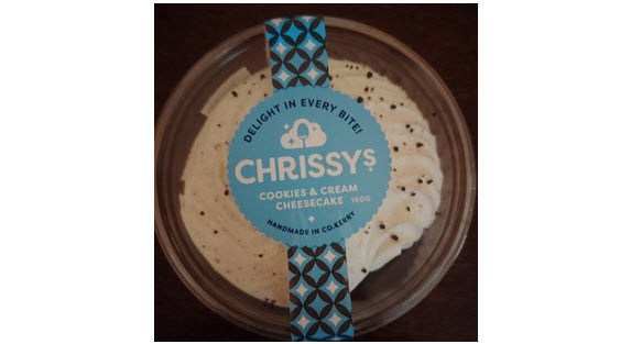 Chrissy’s Cookies & Cream Cheesecake